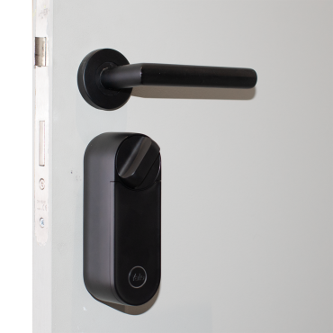 BLE and WiFi smart key turn lock - Invisible from the outside - Installation without manipulating the door - Suitable for third-party cylinders and YALE-CYLINDER-x - Guest users and access reports - Yale Home APP - Ajax Compatible